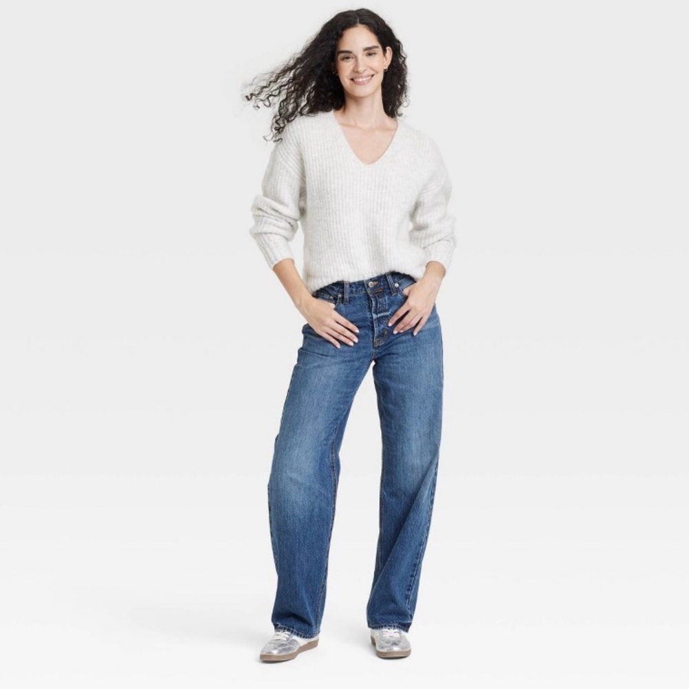 Mid Rise 90s Baggy Jeans